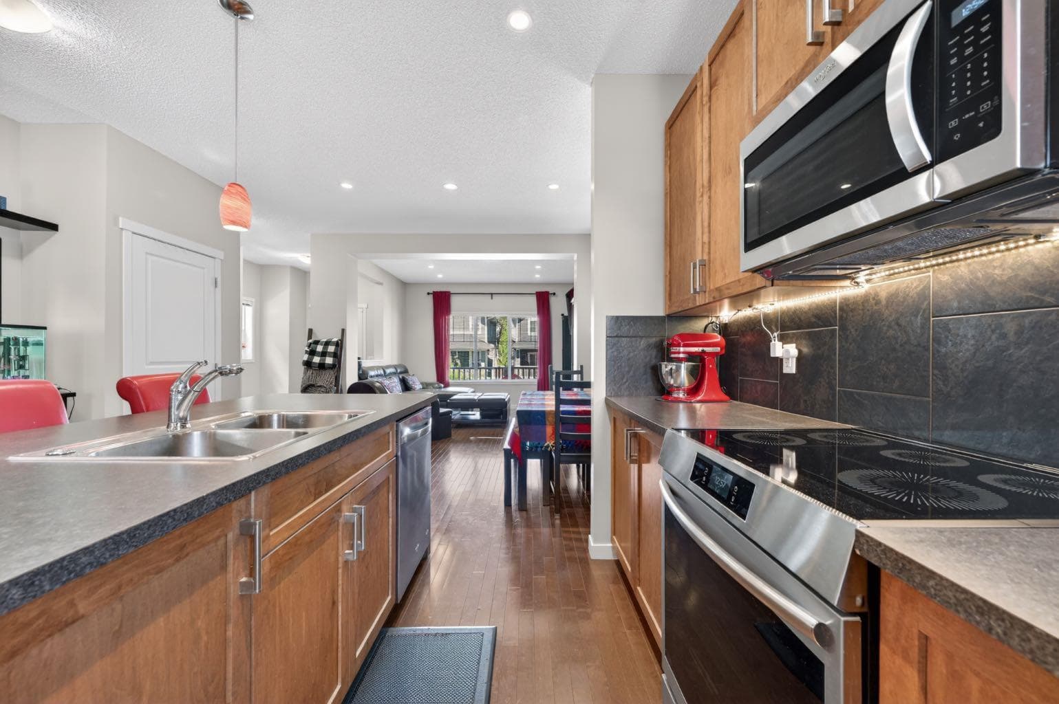 218 River Heights Green 