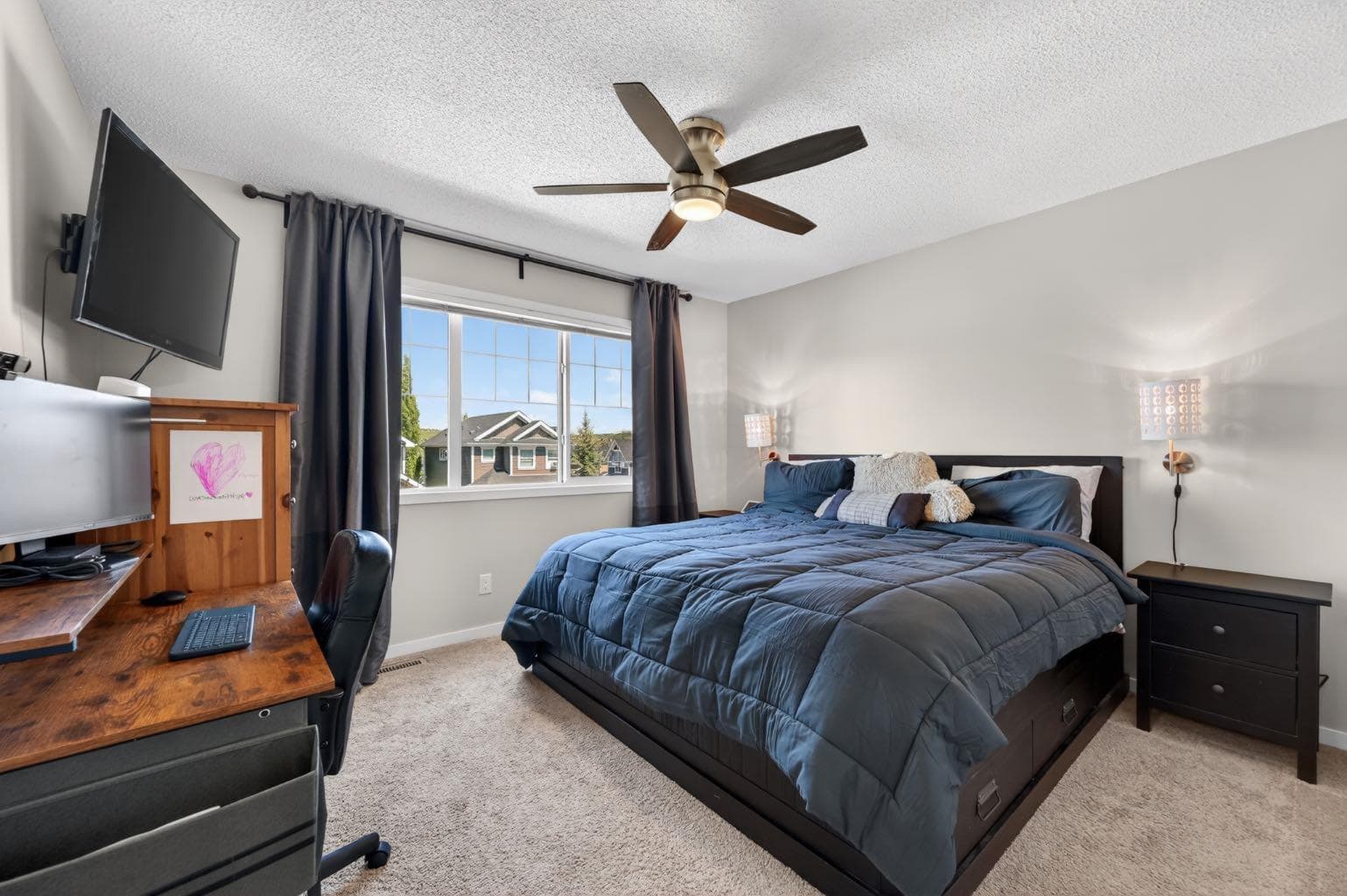 218 River Heights Green 