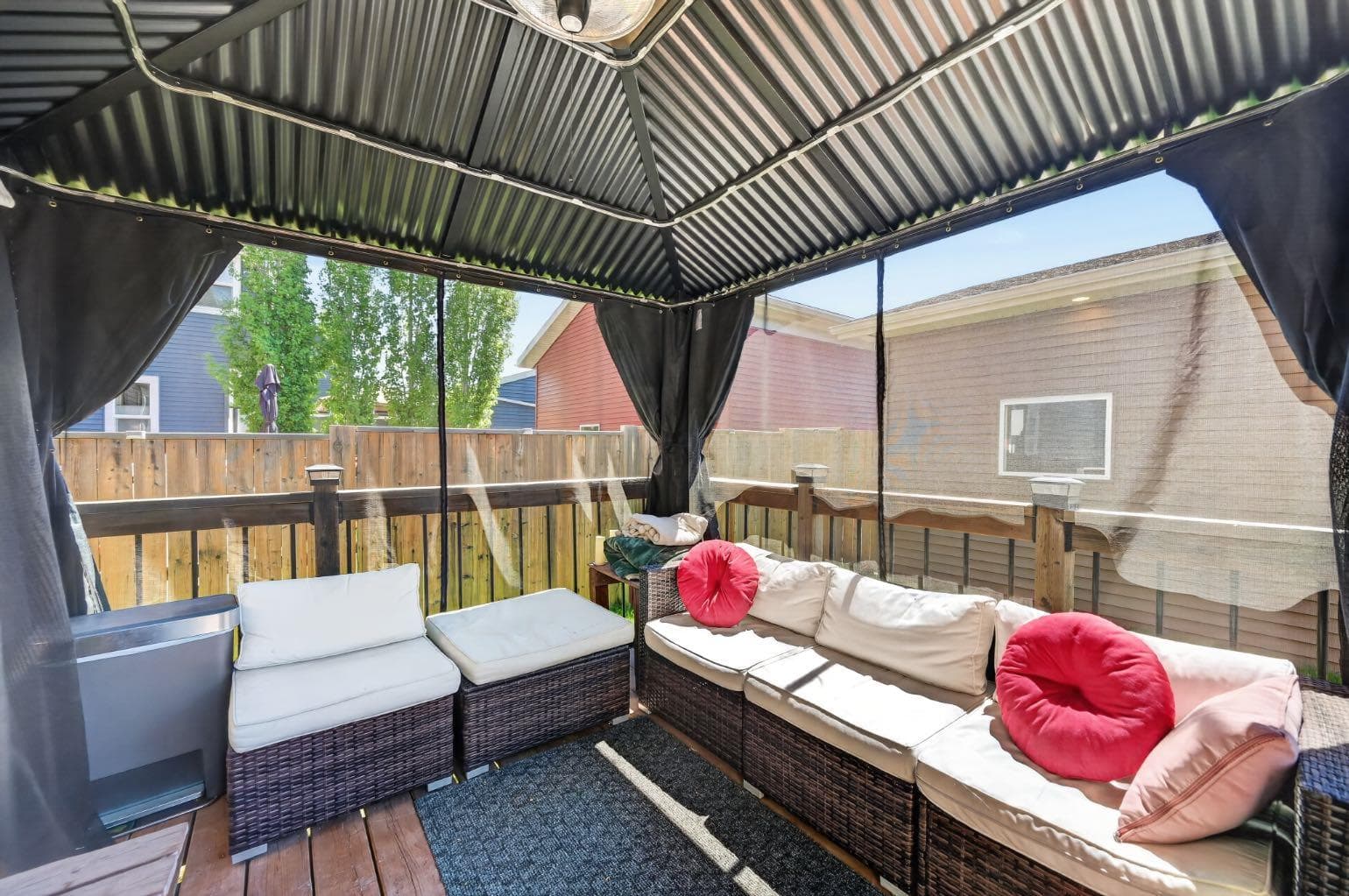 218 River Heights Green 