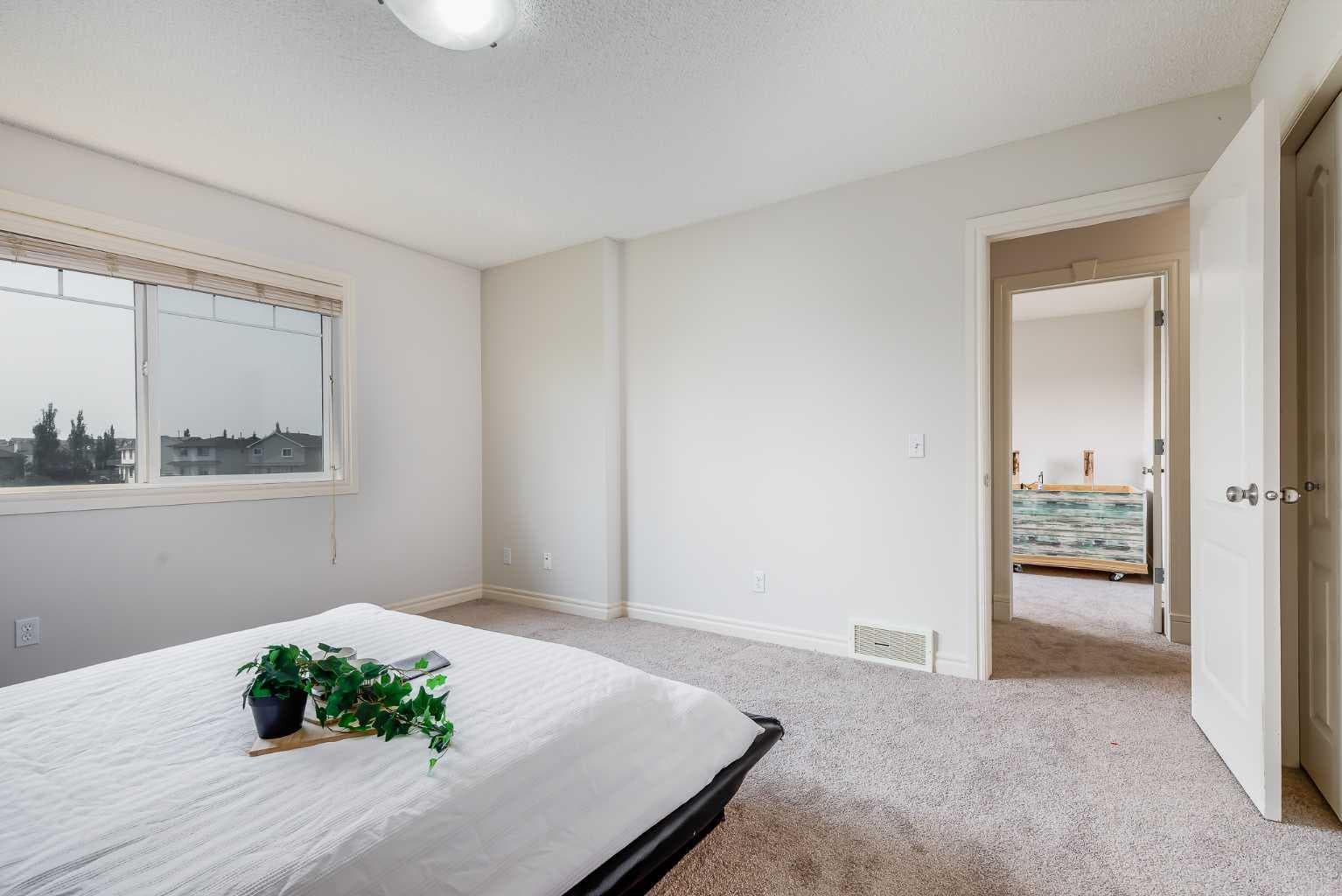 378 Sagewood Gardens SW