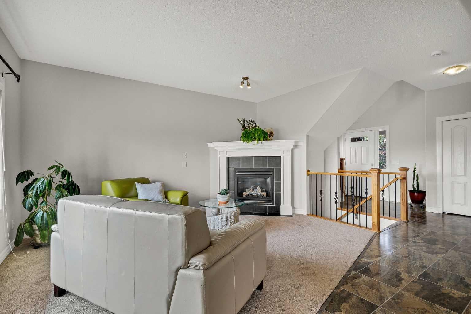 378 Sagewood Gardens SW