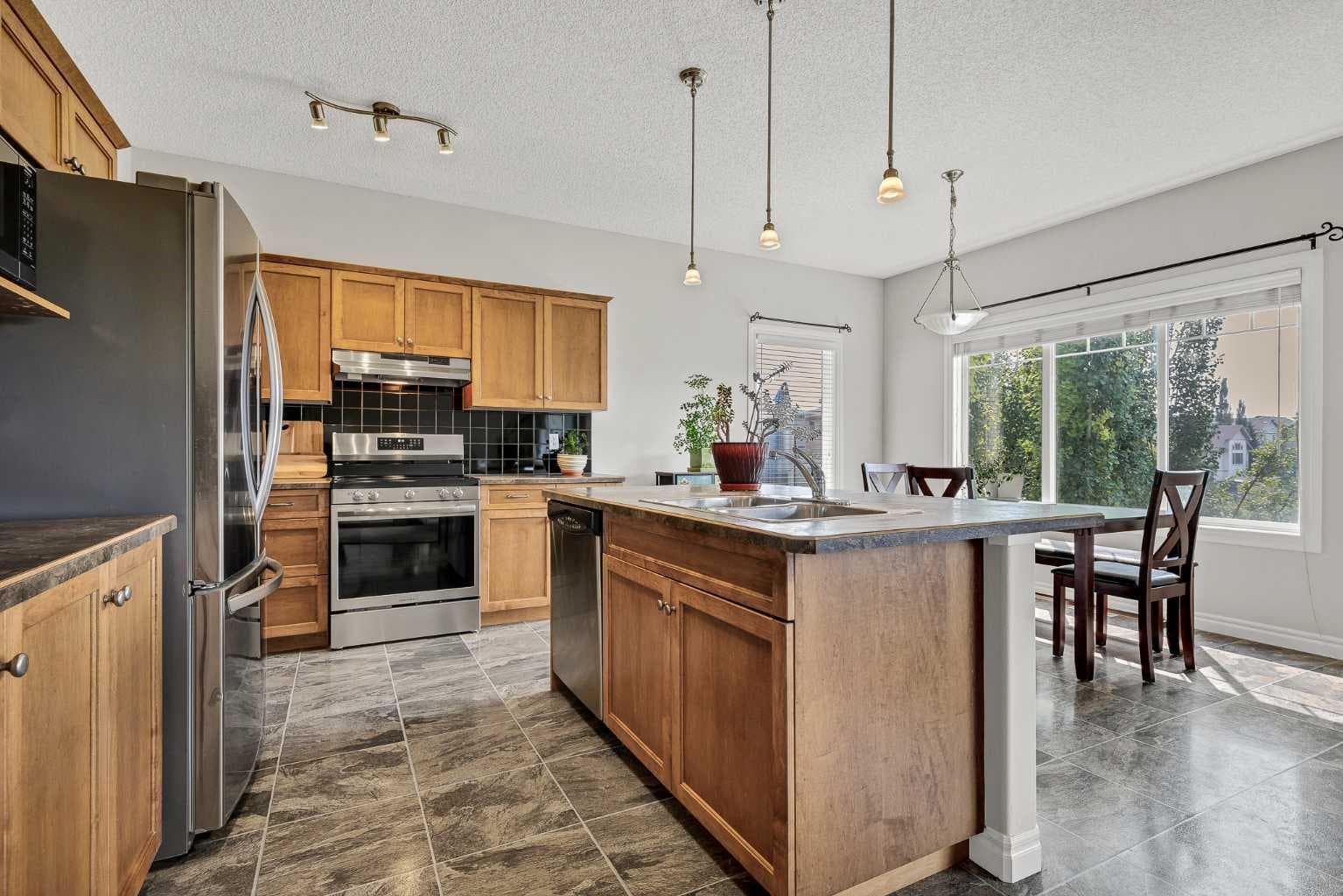 378 Sagewood Gardens SW