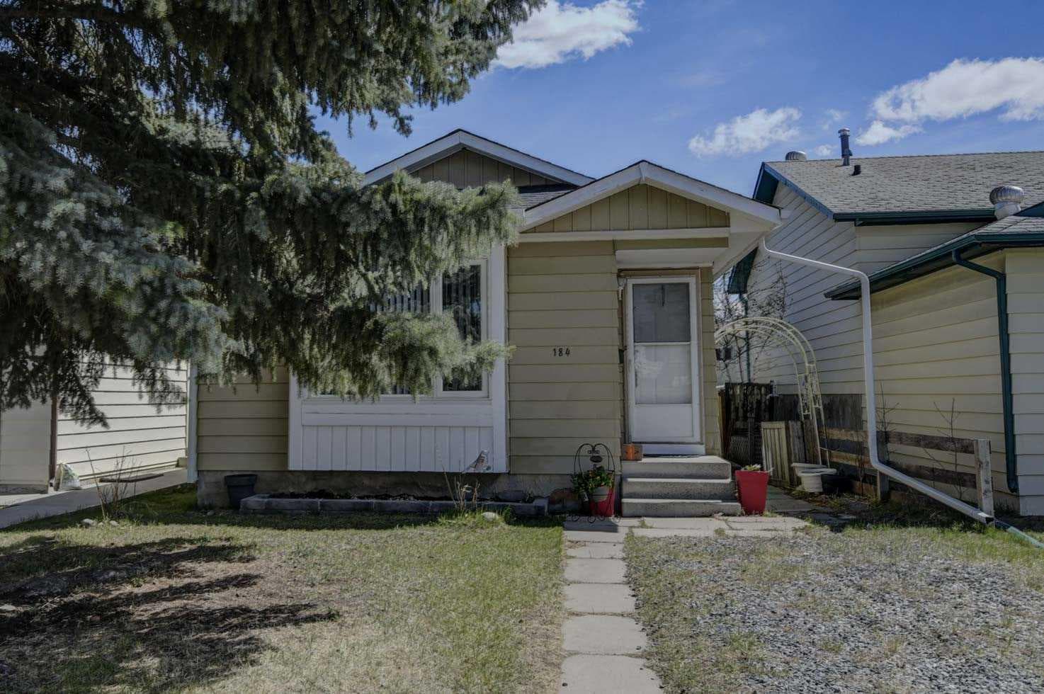 184 Erin Croft Crescent SE