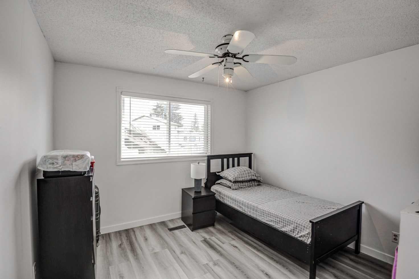 184 Erin Croft Crescent SE