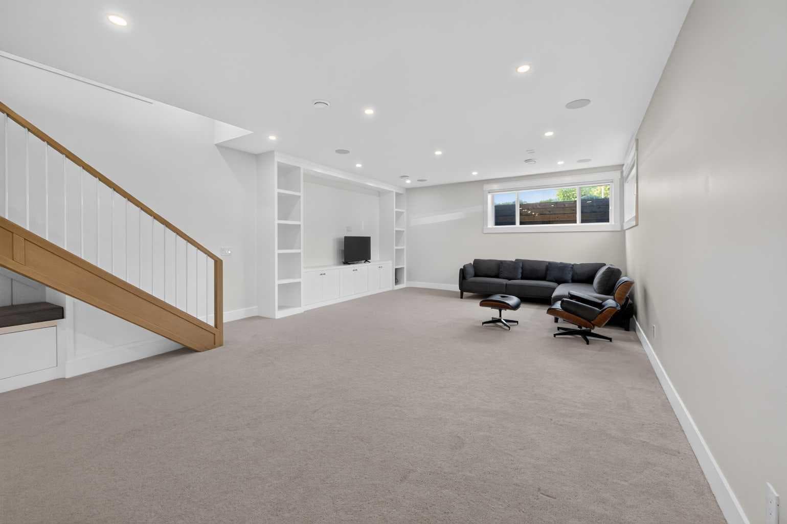 1704 26A Street SW