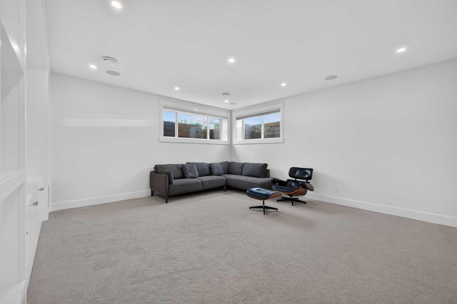 1704 26A Street SW