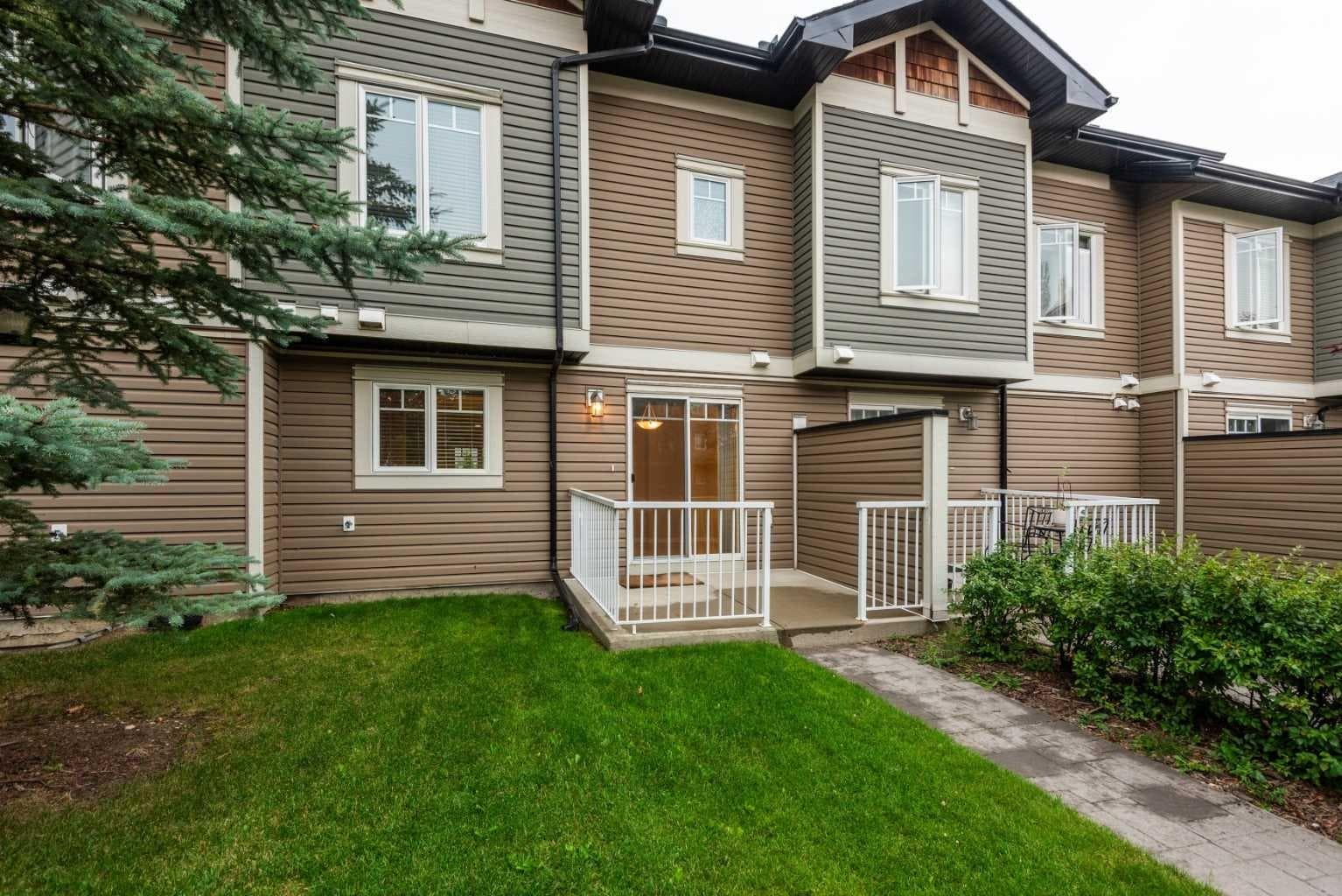127 Prestwick Villas SE
