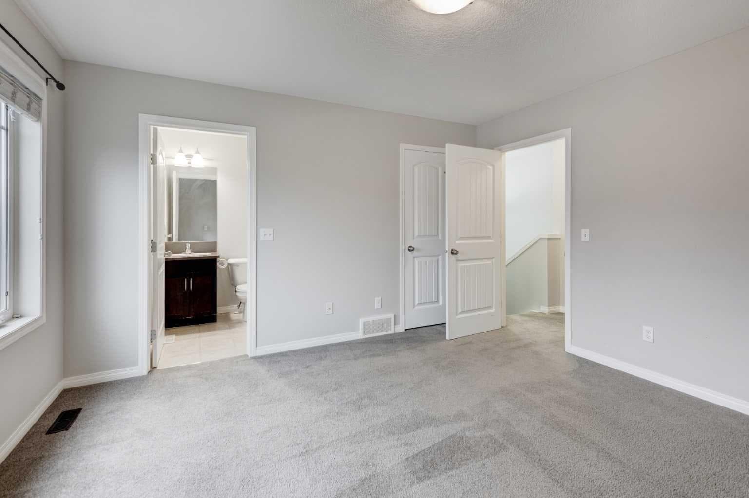 127 Prestwick Villas SE