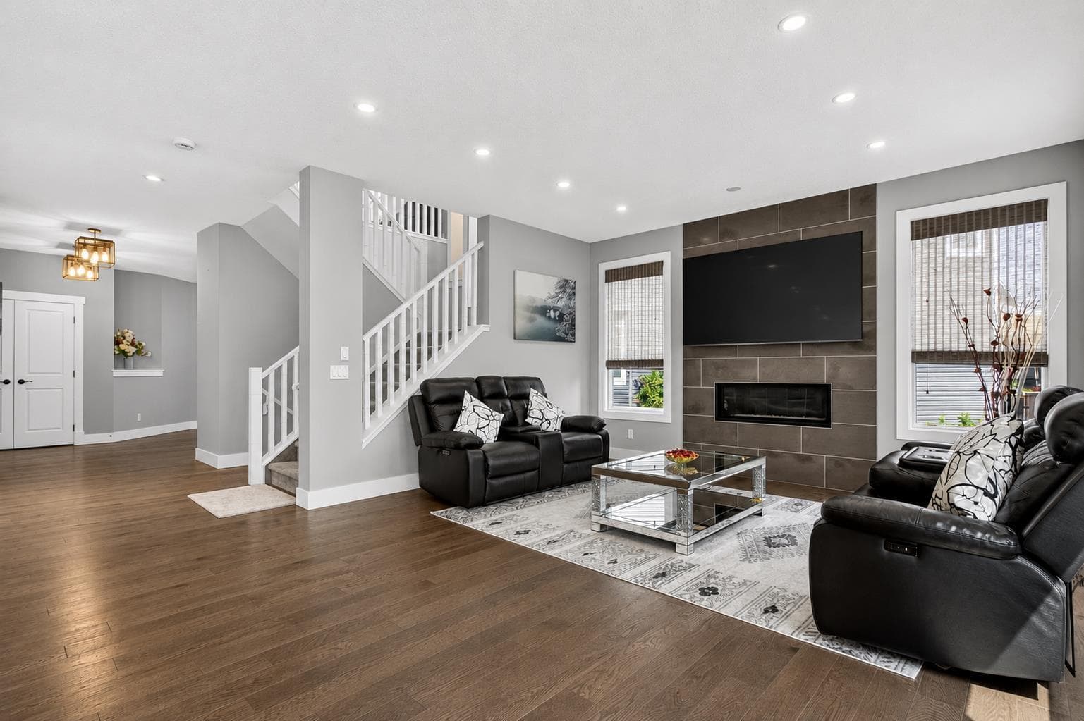 108 Kinniburgh Close 