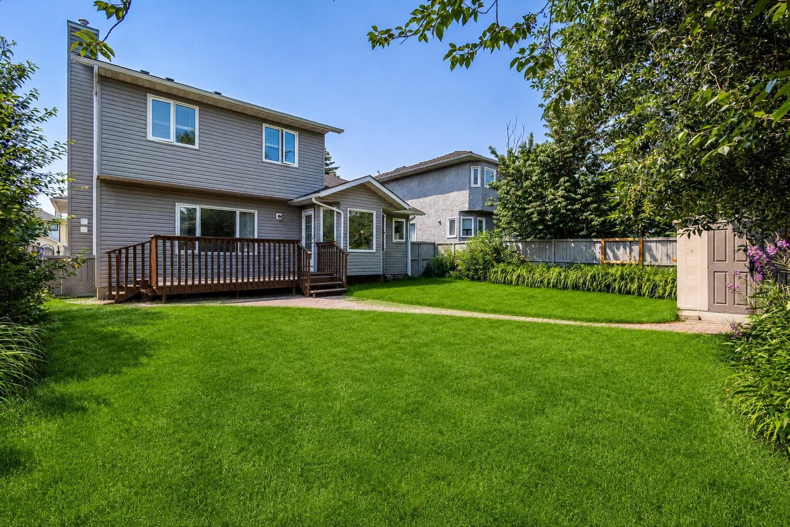 136 Harvest Hills Drive NE