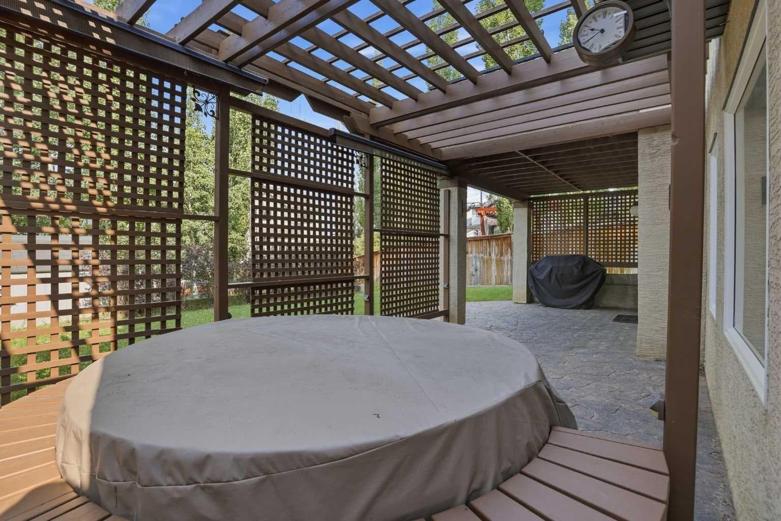 133 Aspen Stone Road SW