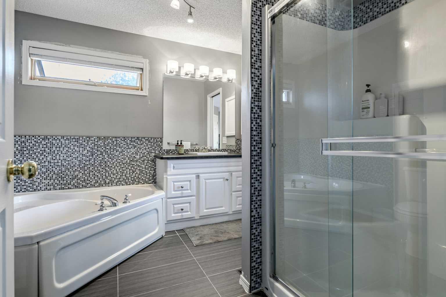 511 Killarney Glen Court SW
