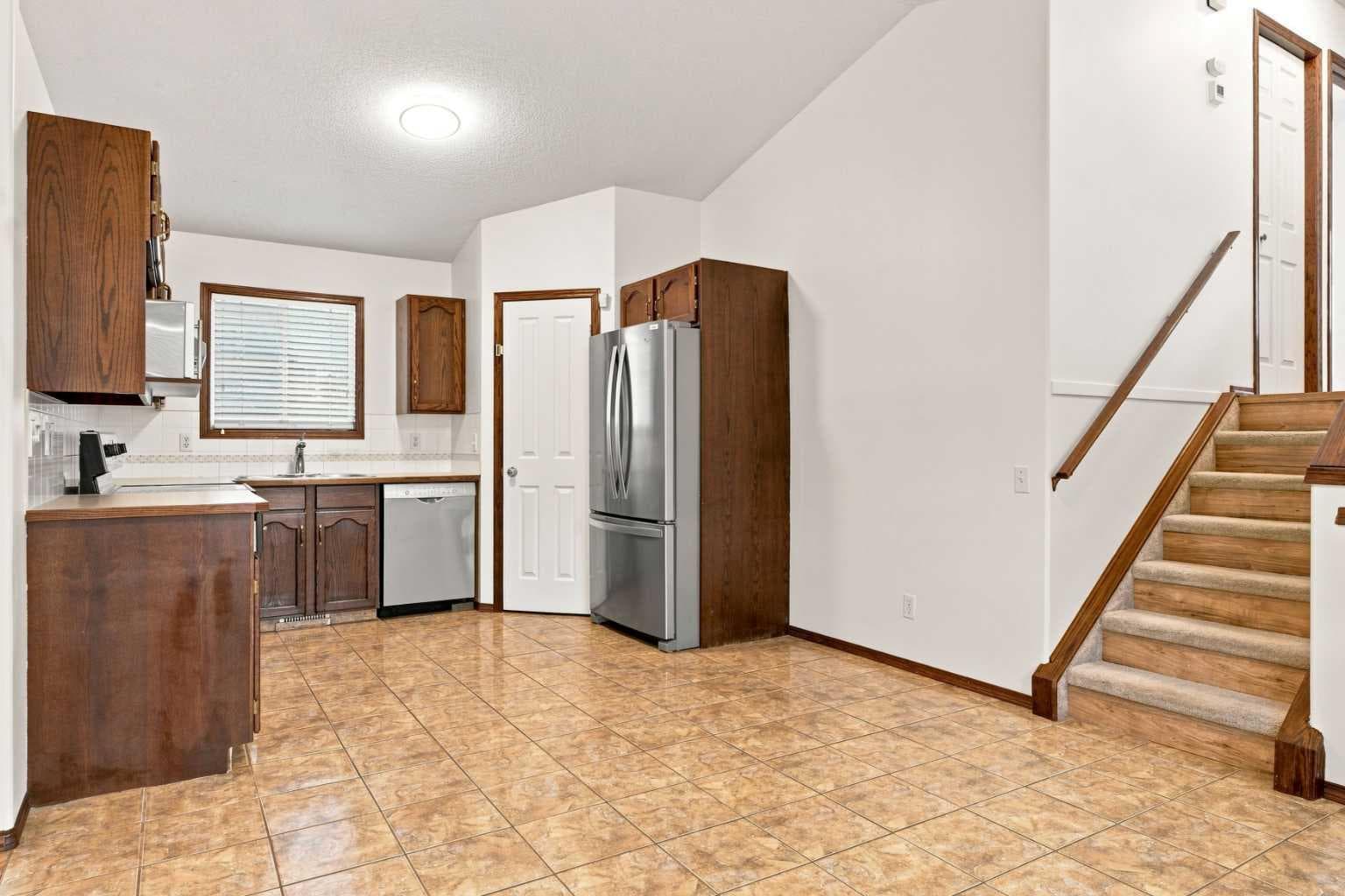 279 Coral Springs Circle NE