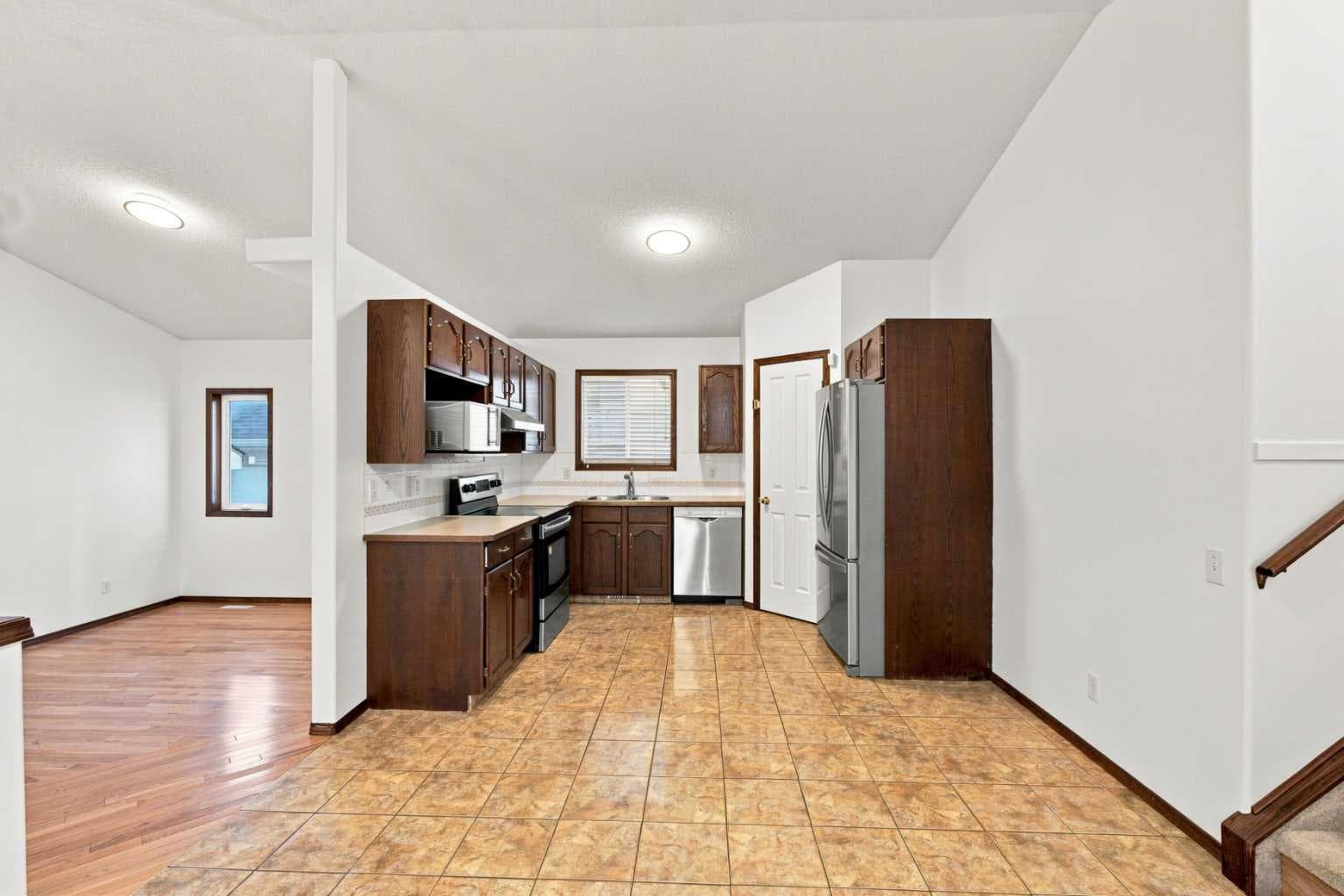 279 Coral Springs Circle NE