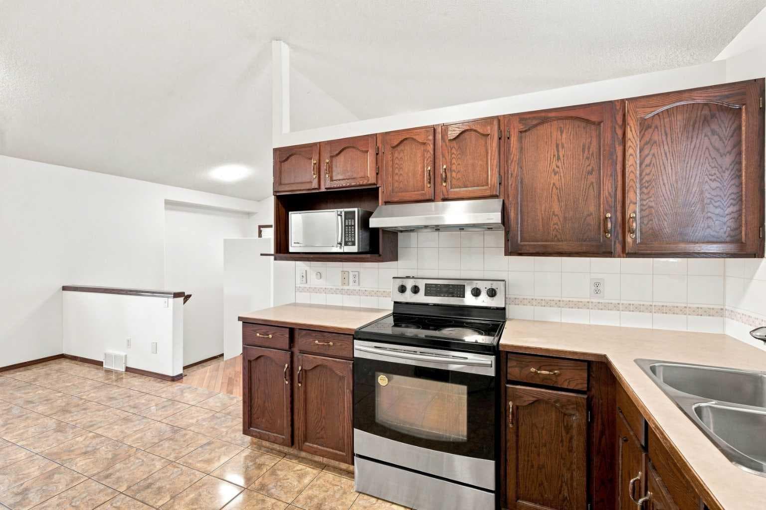 279 Coral Springs Circle NE