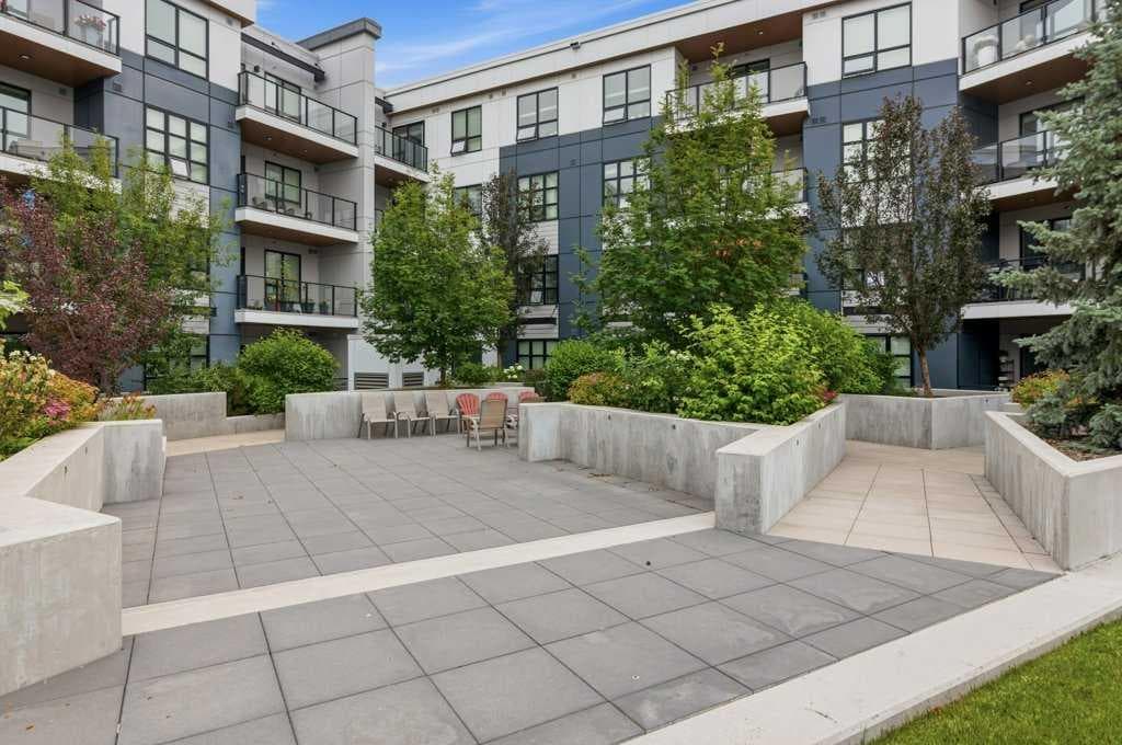 402, 383 Smith Street NW