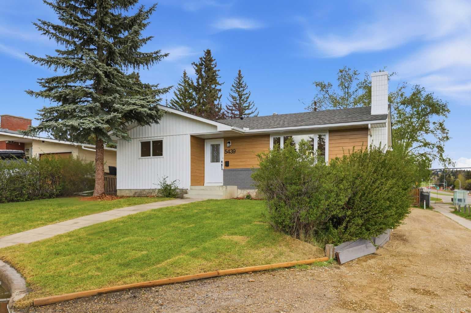 5439 Dalrymple Crescent NW