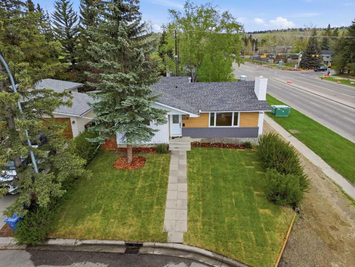 5439 Dalrymple Crescent NW
