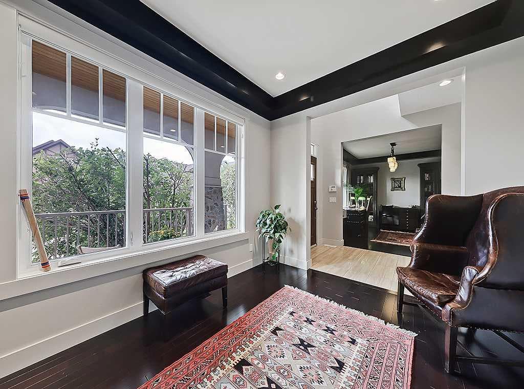 9318 14 Avenue SW