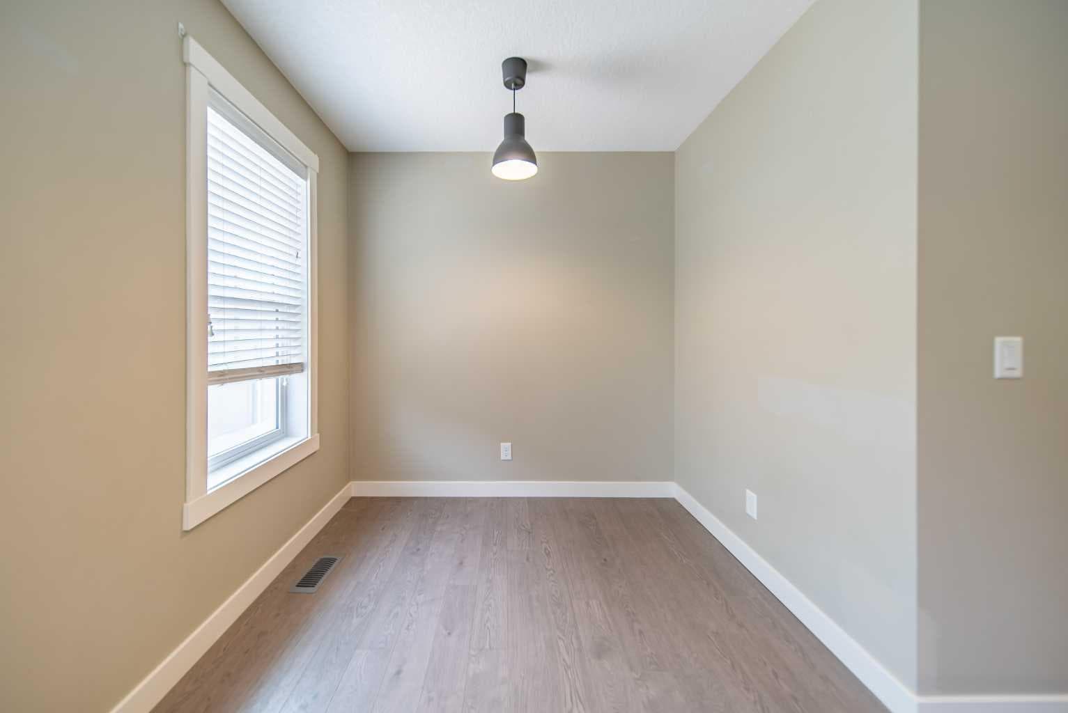 941 Mckenzie Towne Manor SE