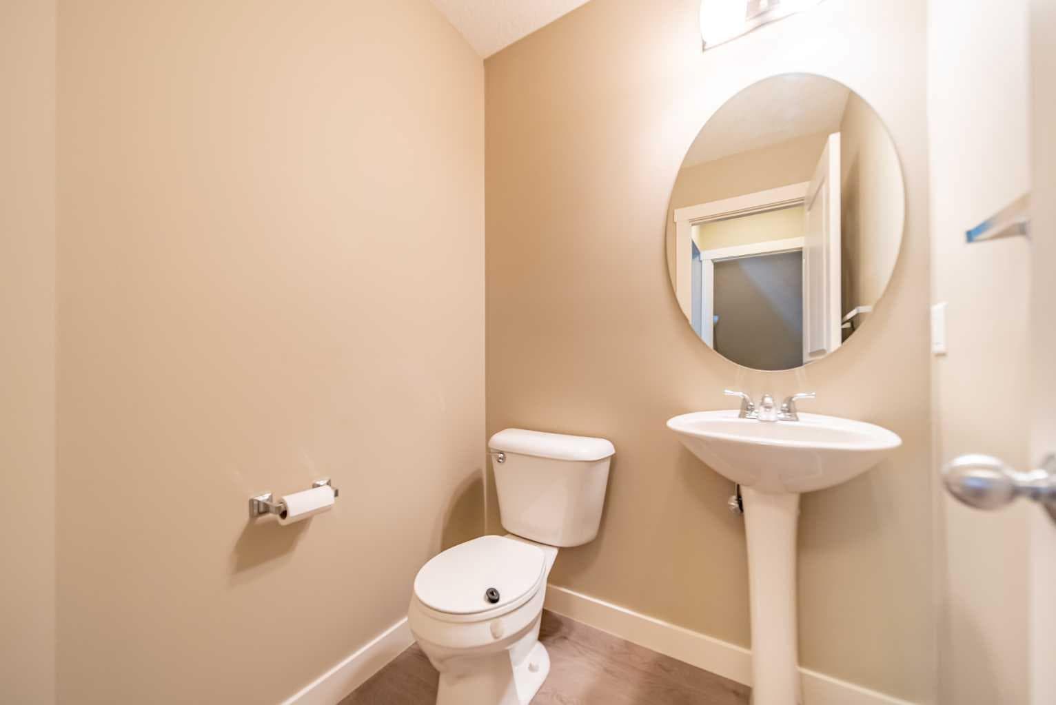 941 Mckenzie Towne Manor SE