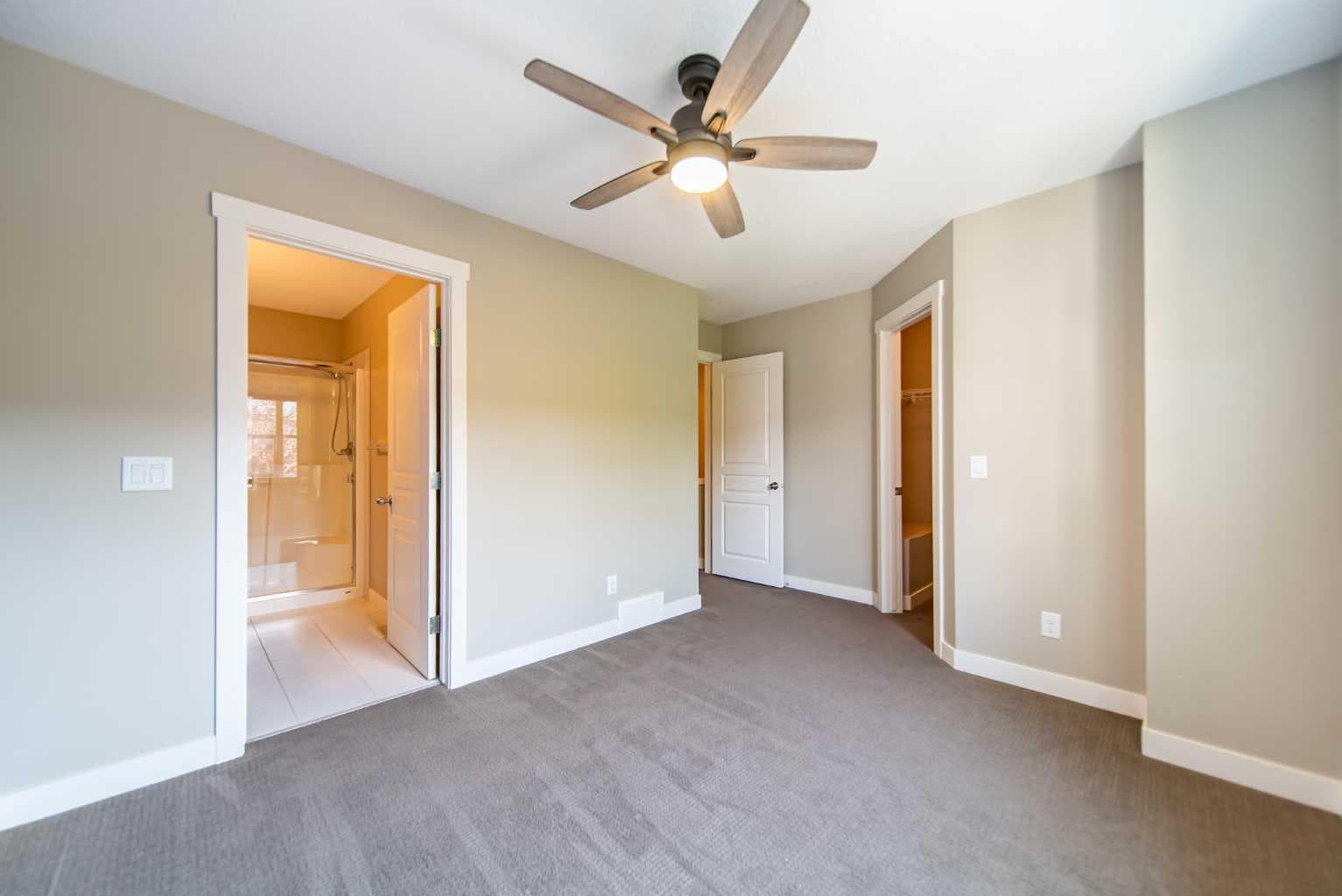 941 Mckenzie Towne Manor SE