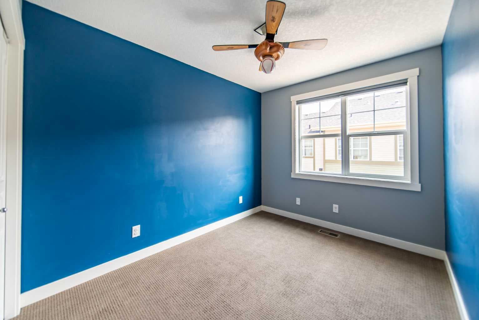 941 Mckenzie Towne Manor SE