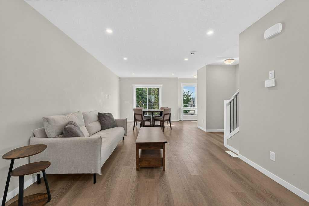 709, 474 Seton Circle SE