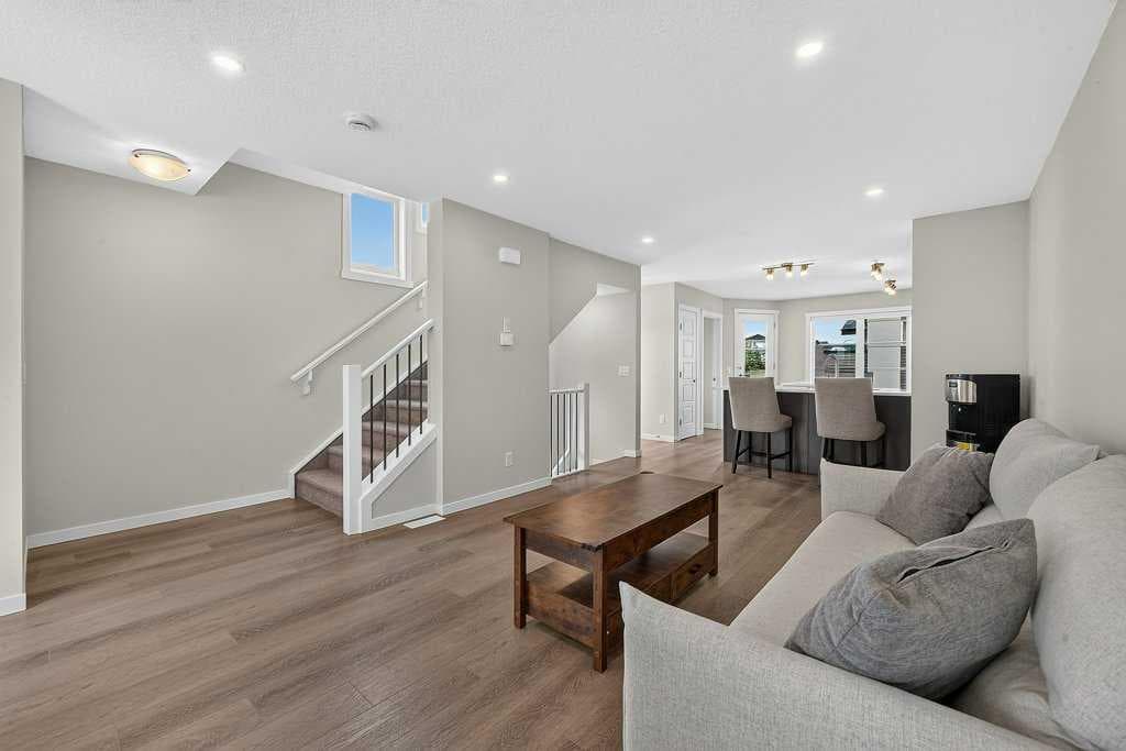 709, 474 Seton Circle SE
