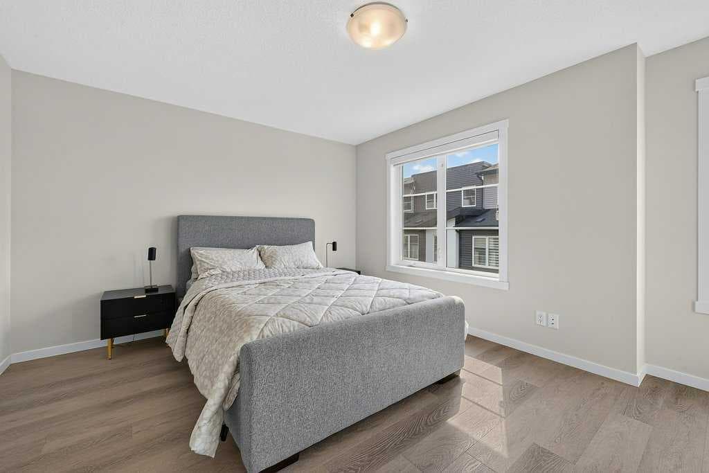 709, 474 Seton Circle SE