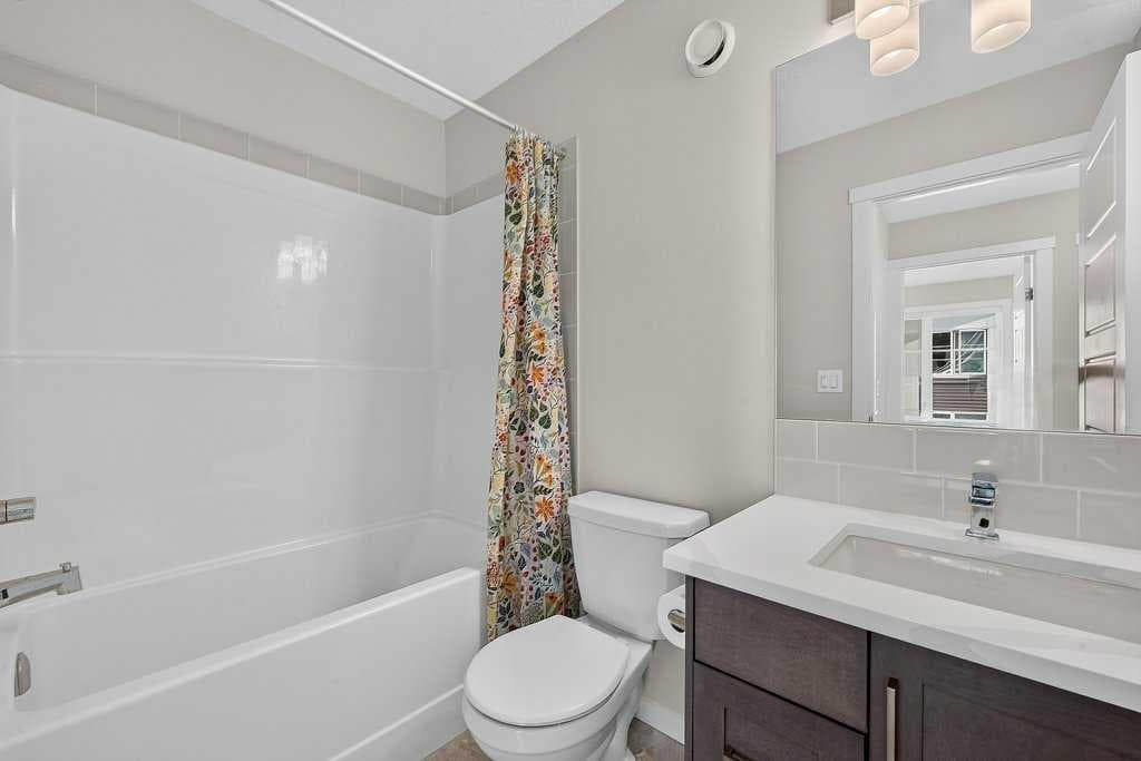 709, 474 Seton Circle SE