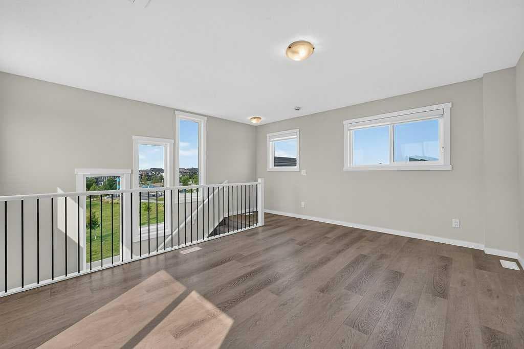 709, 474 Seton Circle SE
