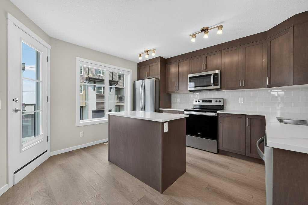 709, 474 Seton Circle SE