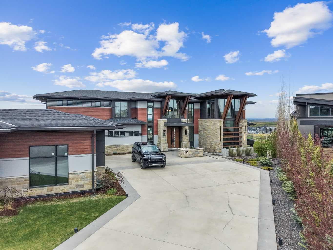 315 Aspen Ridge Place SW