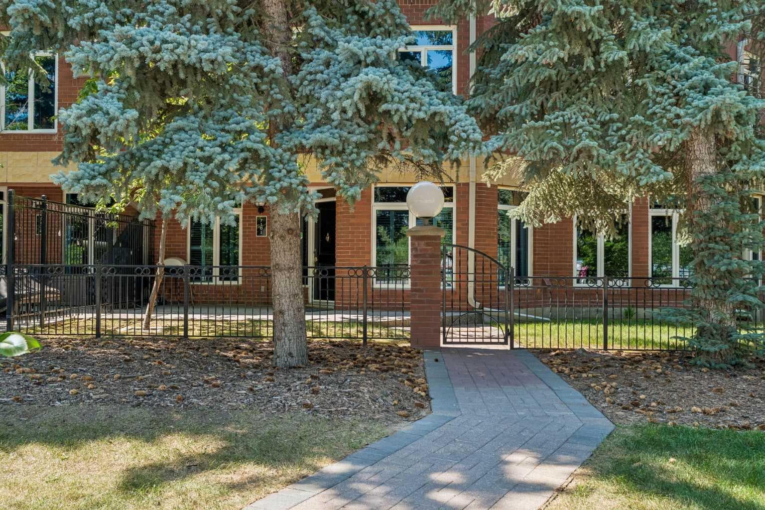 7101, 400 Eau Claire Avenue SW
