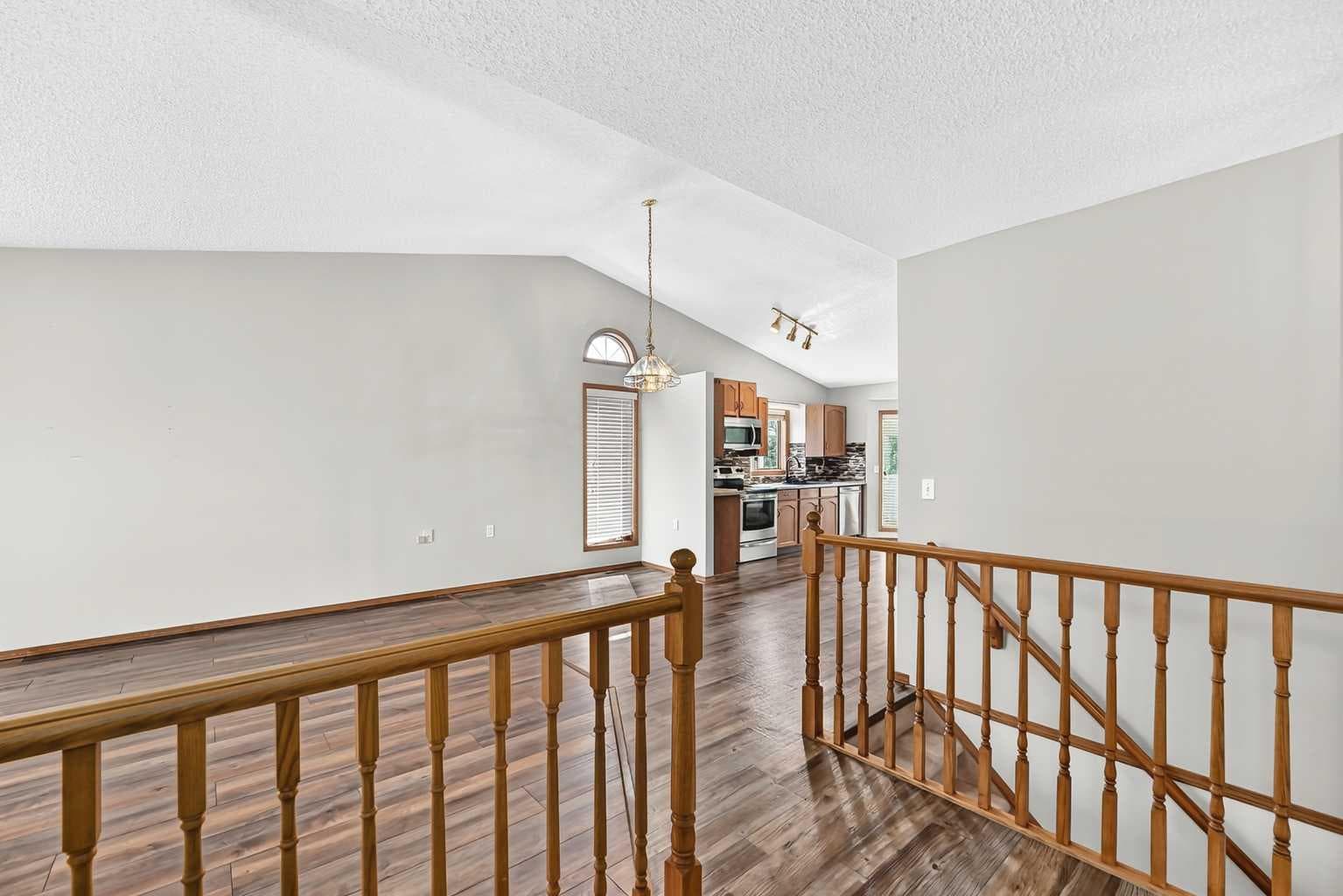 108 Woodside Close NW