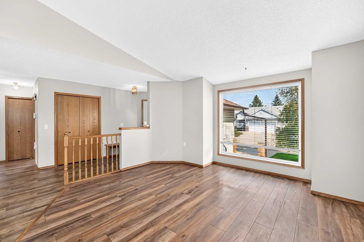 108 Woodside Close NW