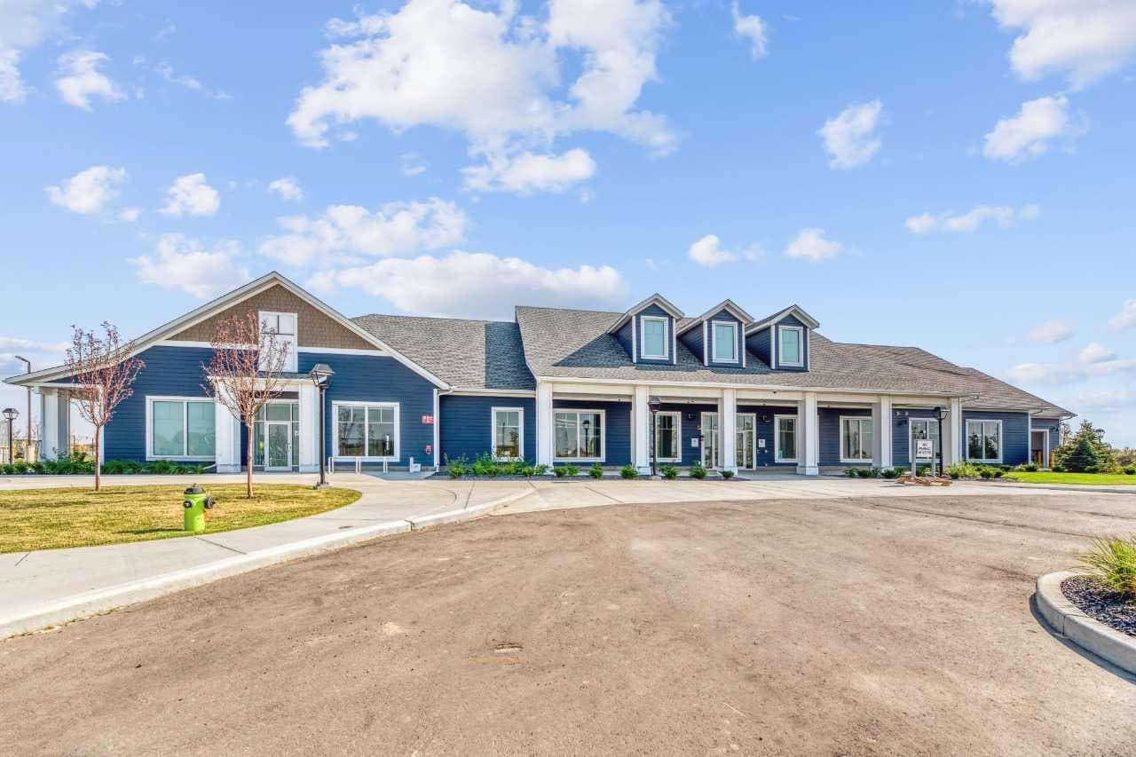 589 Clearwater Heath 
