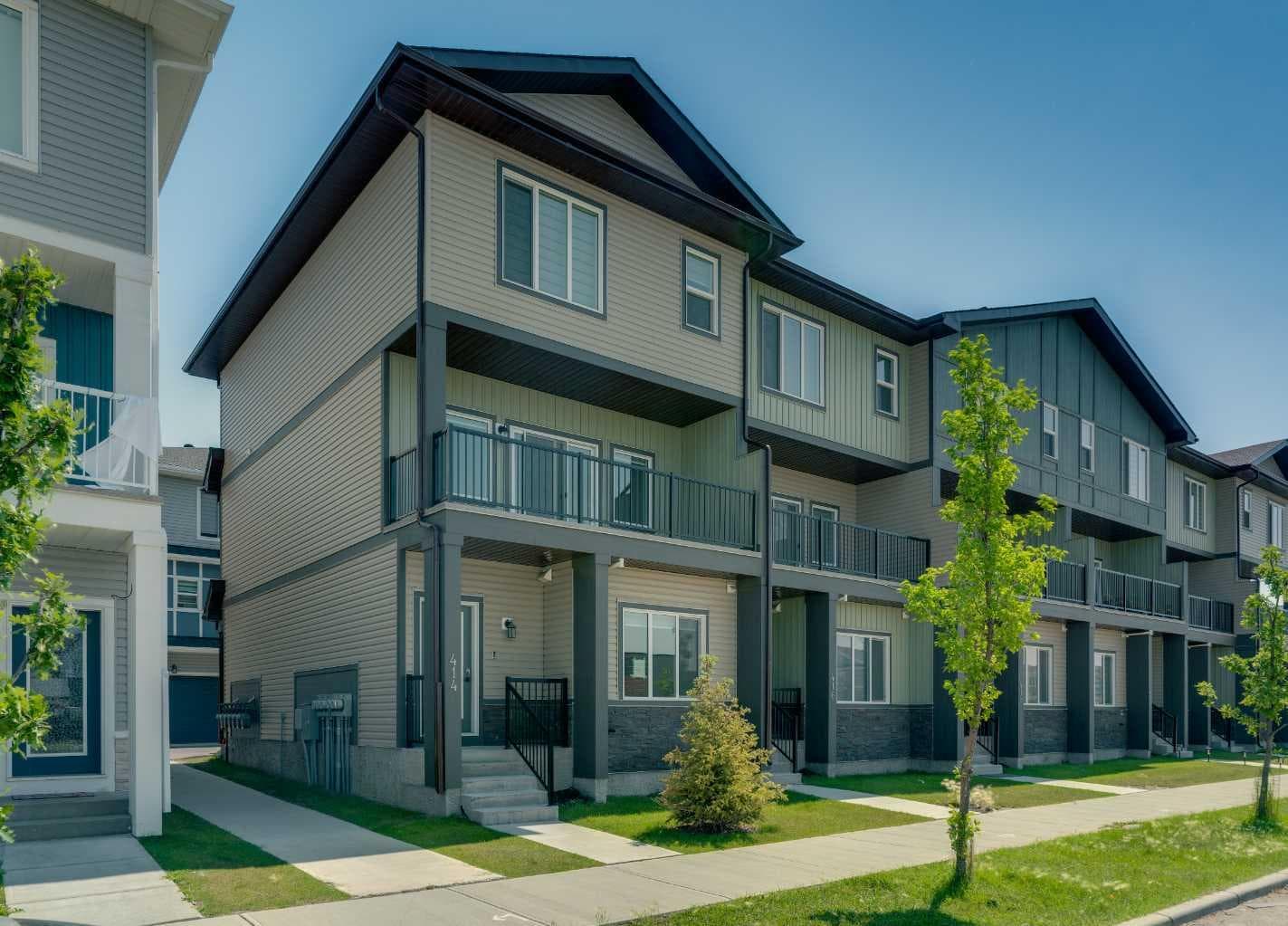 414 Corner Meadows Square NE