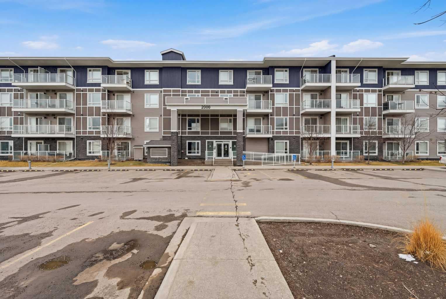 2303, 76 Cornerstone Passage NE