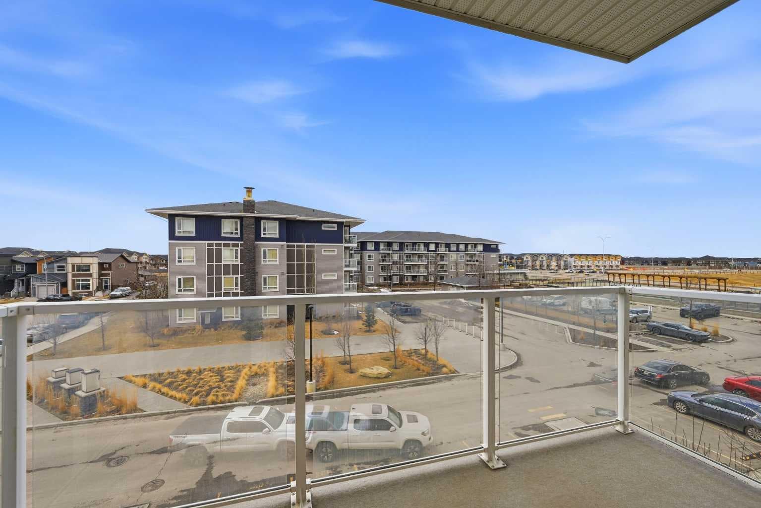 2303, 76 Cornerstone Passage NE