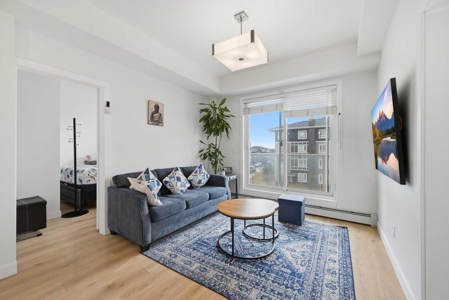 2303, 76 Cornerstone Passage NE