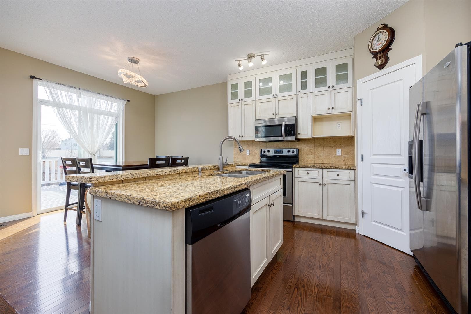 462 Williamstown Green NW