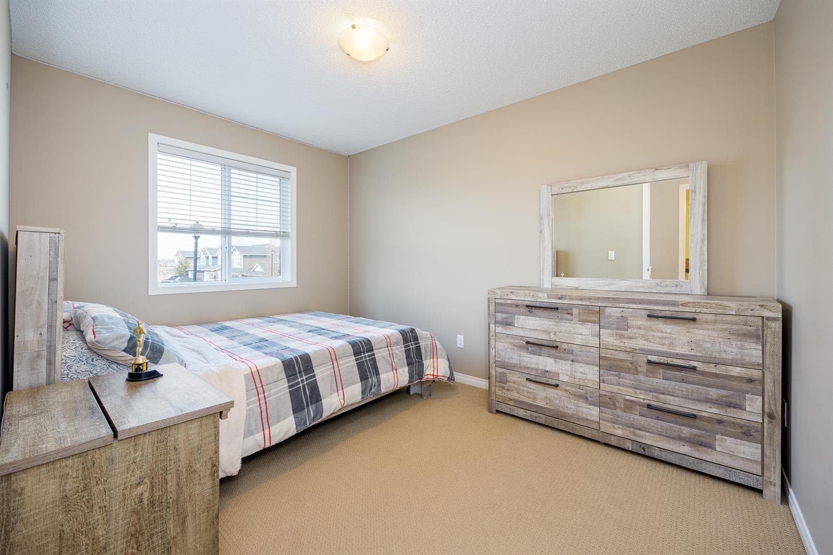 462 Williamstown Green NW