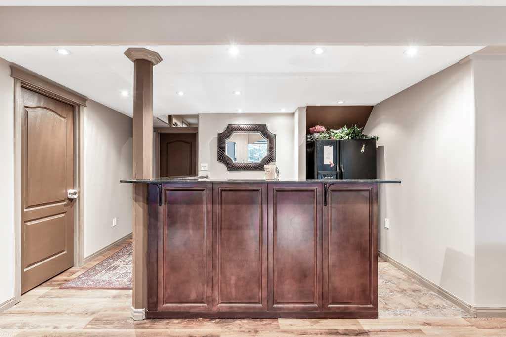 40 Cougar Ridge Heights SW