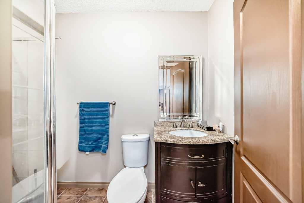 40 Cougar Ridge Heights SW