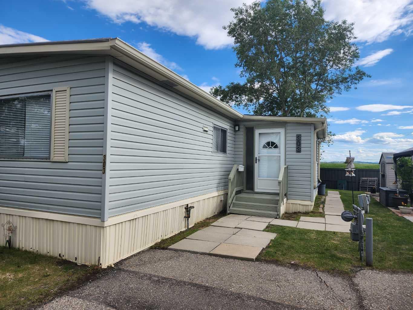 303, 99 Arbour Lake Road NW