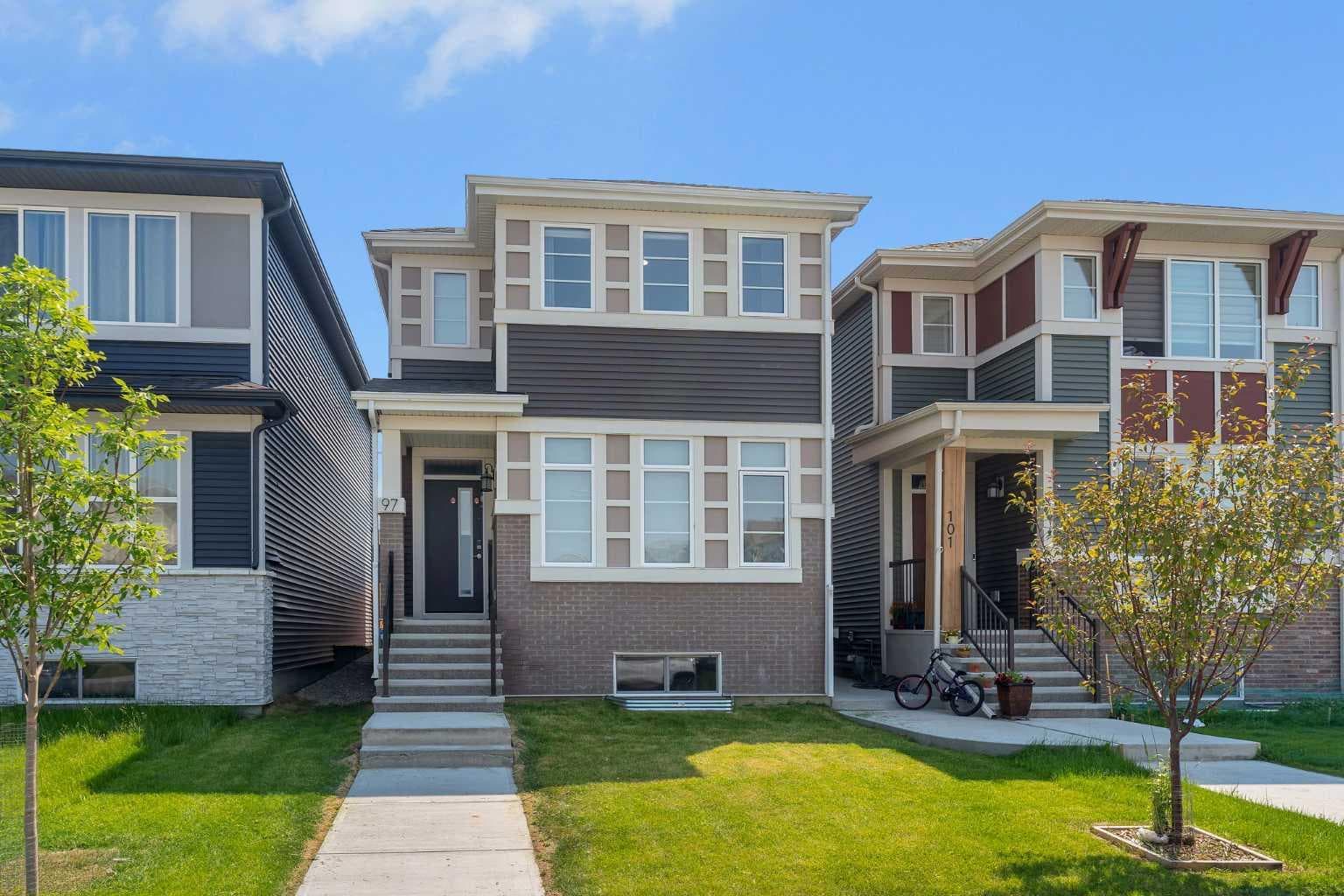 97 Corner Glen Way NE