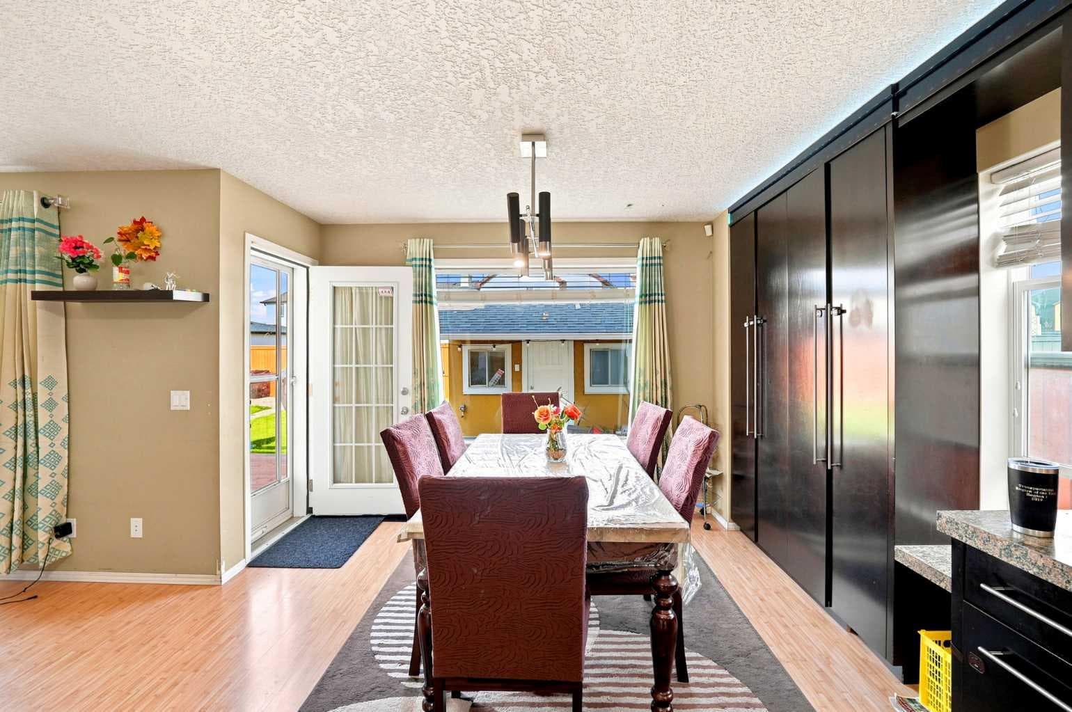 278 Martha's Manor NE