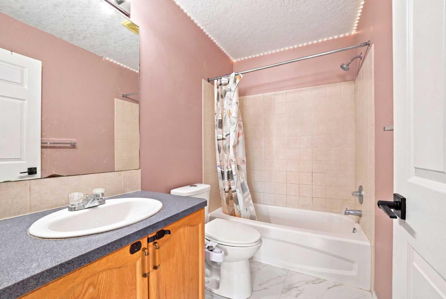 278 Martha's Manor NE